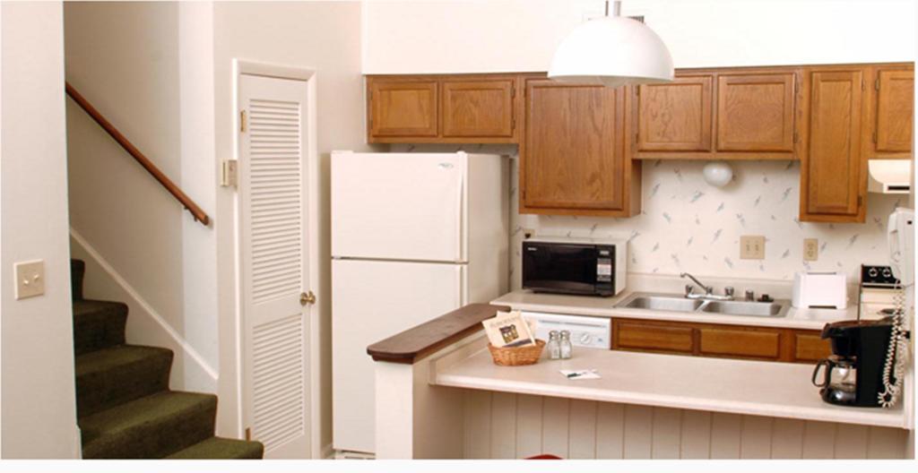 Huntsville Hotel & Suites Room photo